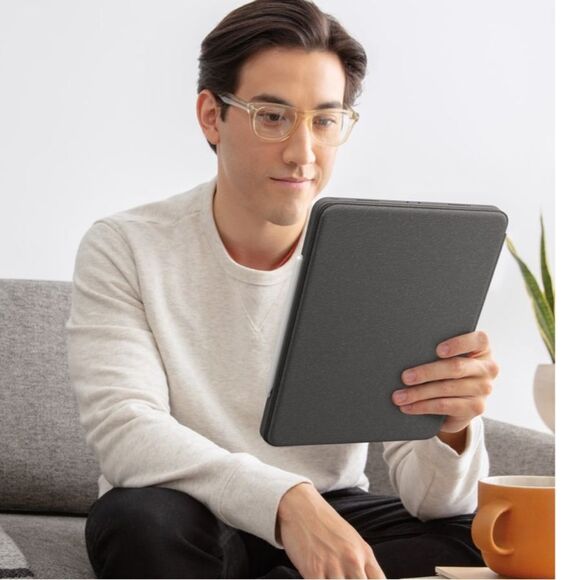 New in box Logitech Combo Touch keyboard folio for iPad Pro 12.9 inch - Picture 4 of 11